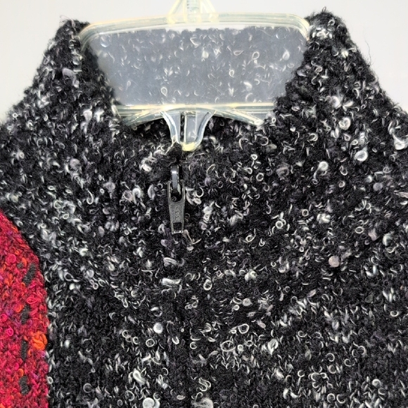 Chic Black and Red Patchwork Zip Up Cardigan - Picture 9 of 10